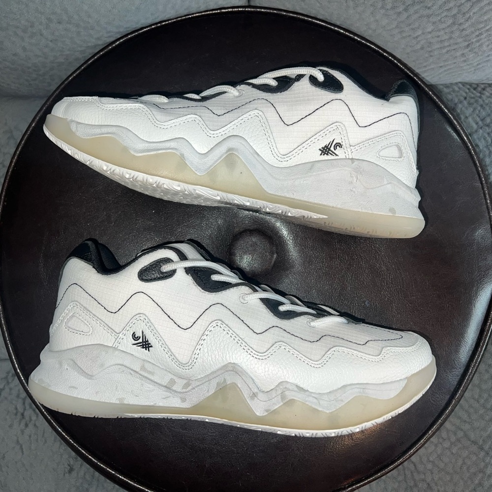 Crossover Culture MENACE Sneakers size 8.5
